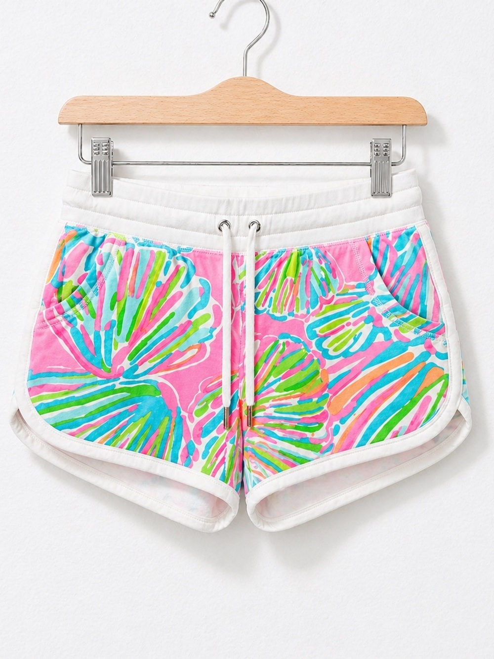 Lilly Pulitzer MidRise Shellabrate Chrissy Tropical Beach Drawstring Shorts Sz S